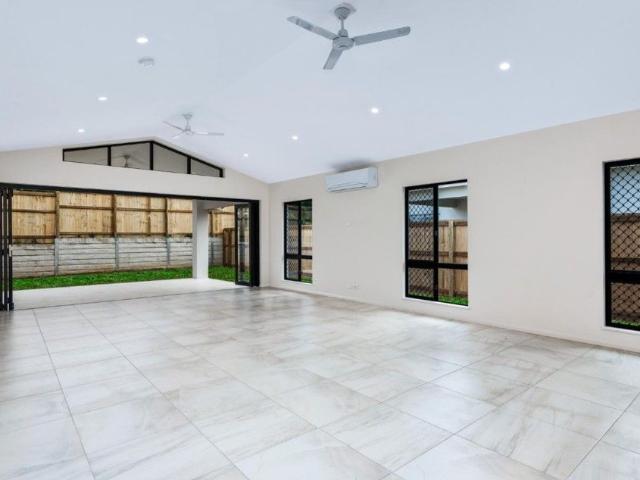 MAJESTIC MASTERPIECE– SOUGHT AFTER LOCATION IN THE PALMS