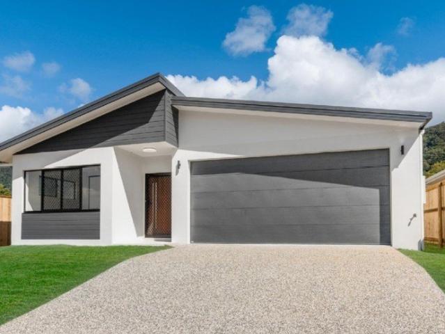 MAJESTIC MASTERPIECE SOUGHT AFTER LOCATION IN THE PALMS