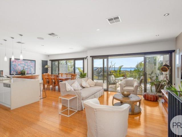 Majestic Sunsets, Sweeping Water Views & Just 300m from Corlette Beach