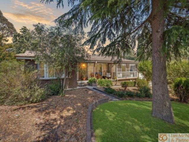 Make a Home In Crestwood !