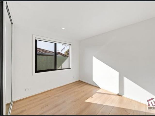 MAKE THIS YOUR NEW HOME!