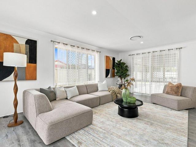 AUCTION THIS SAT: Side Access to 1,032m2 Level Block on Maywood with Granny Flat Potential