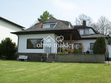 MAKLERFREI Bungalow ZFH mit großem Garten bzw. Neubaureserve