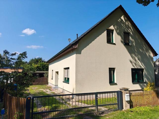 Maklerfrei: Geräumiges Einfamilienhaus in Dorflage, Wassernähe