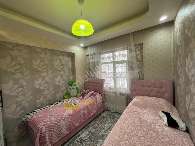 Makro Life Gayrimenkul'den Satılık Tesislerde Cadde Üzeri Full Yapılı 3+1 Satılık Daire
