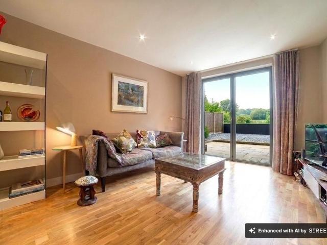 Arc House, Maltby Street, SE1 2 bed flat to rent £3,200 pcm £738 pw