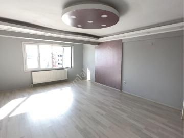 Maltepe Mahallesi 165 M² 3+1 Doğalgazlı Asansörlü Kiralık Daire
