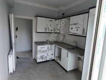Maltepe Mahallesinde Ana Yol Üzerinde Kiralık 3+1 Daire