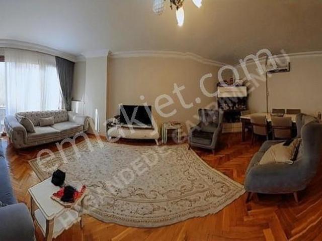 Maltepe Merkezde Genç Binada 120m2 1.kat Kombili Daire