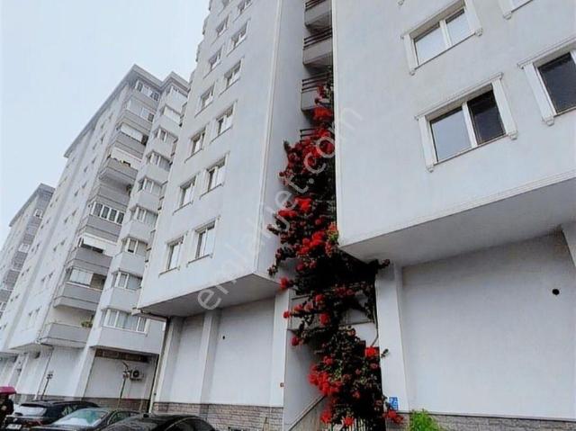 Maltepe Metronun Hemen Yanında Ekşioğlu Site İçi 3+1 Geniş