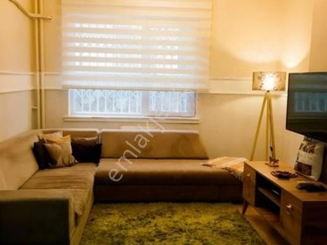 Maltepe Onur Sokak'ta Full Yapılı,eşyalı Kiralık 1+1 Daire