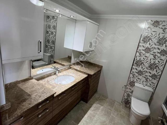 Maltepe Adatepede Aşıklar Tepesinde Kiralık Kısmen Deniz Görür
