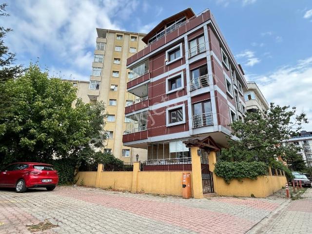 Maltepe Adatepede Sahile Yakın, Geniş Güney Cephe 3+1 Kiralık