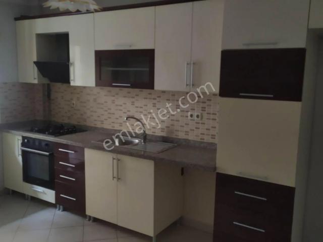 Maltepe Altayçeşme'de Geniş Balkonlu Kiralık 3+1 Daire