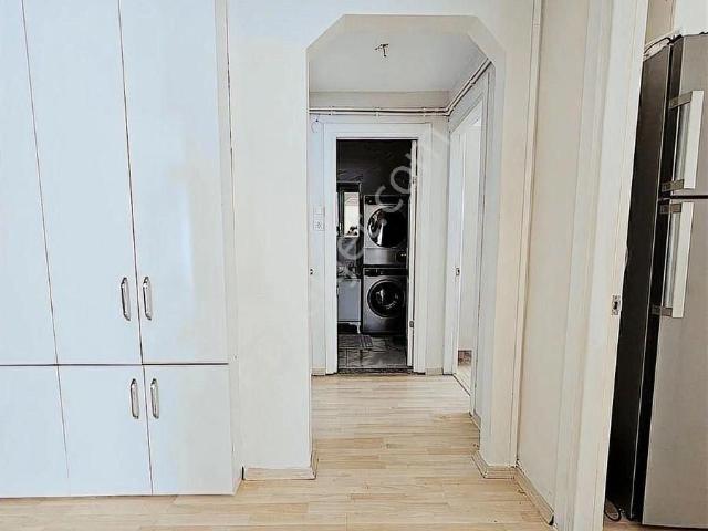 Maltepe Bağdat Caddesi Üzerinde İçi Tamamen Yapılı Kombili 3+1