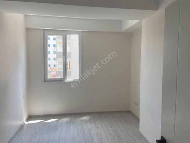 Maltepe Bağlarbaşı Mah. Metroya E 5 Yakın Kiralık 2+1 Sıfır Daire