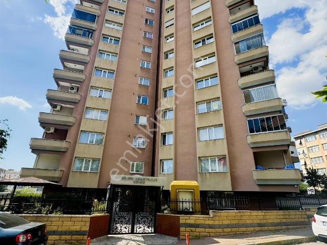 Maltepe Bağlarbaşı Mahallesinde 4+1 Satılık Daire