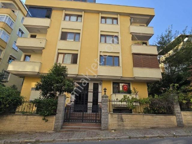 Maltepe Cemal Bey Cd. Tanrıverdi Gayrimenkul'den 3+1 Daire