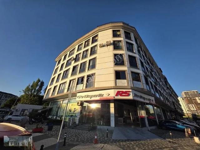 Maltepe Cevizli Mahallesinde Yeni Binada Kiralik 2+1daire