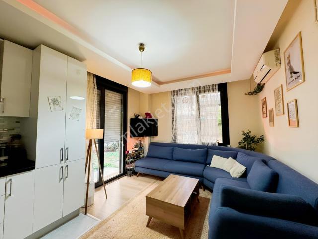 Maltepe Cevizli'de Site İçinde Satılık Bahçe Katı 1+1 Daire