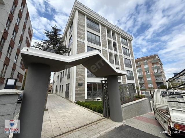 MALTEPE CEVİZLİ'DE MARMARAY'A YAKIN MODERN MİMARİLİ SATILIK 3+1