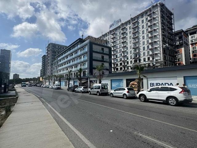 Maltepe esenkent'te metronun hemen önünde satılık 2 + 1 daire
