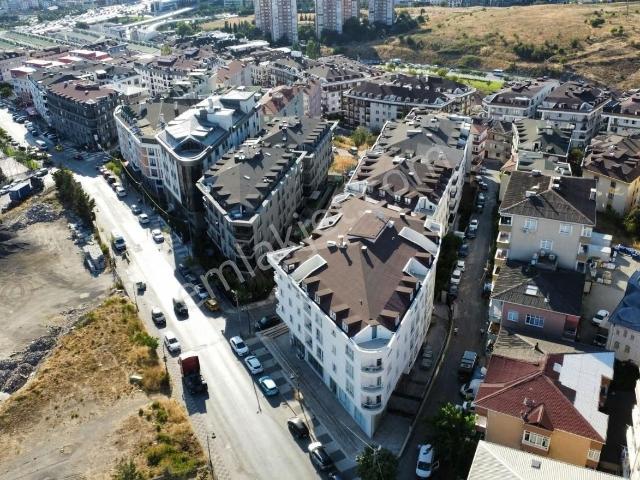 Maltepe Girne Mahallesi Merkezi Lokasyonda 120 M2 3+1