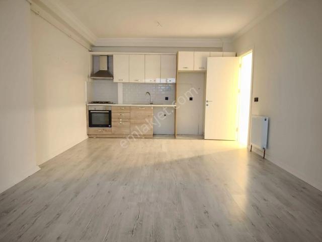 Maltepe Girne Mahallesi Rota Aydınoğlu Sitesi'nde Kiralık 2+1