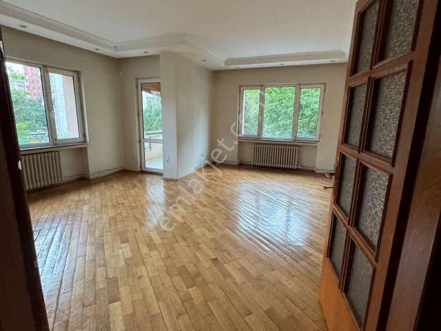 Maltepe Girne Mahallesinde 3+1 Ferah Kiralık Daire