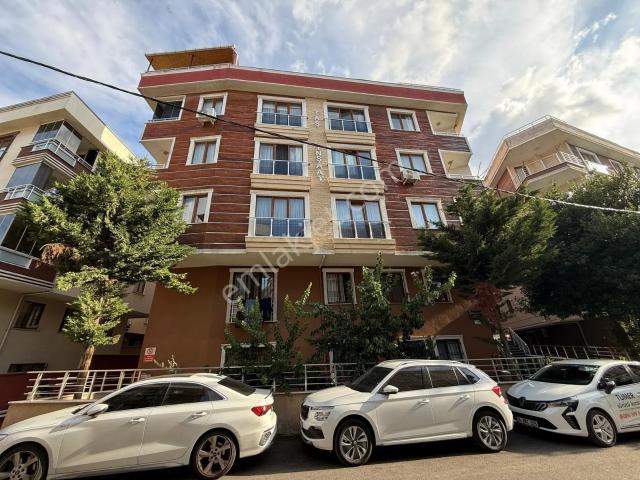 Maltepe Girne Mahallesinde Caddeye Paralel 2+1 Satılık Daire