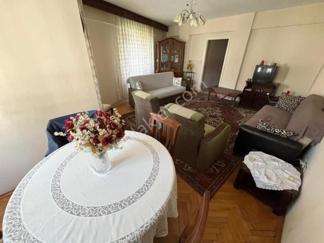 Maltepe Küçükyalı Satılık Ön Köşe Balkonlu Cephe 3+1 3.kat