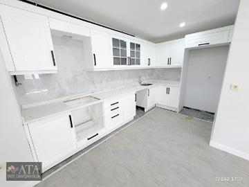MALTEPE KÜÇÜKYALI DA SIFIR,K.OTOPARKLI,METROYA YAKIN ARAKAT 3+1