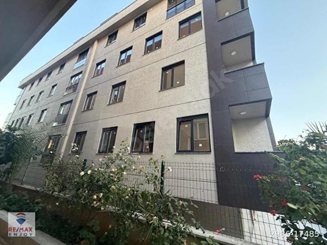 MALTEPE KÜÇÜKYALI SIFIR BİNA DA YAŞAMA HAZIR SATILIK 2+1 DAİRE