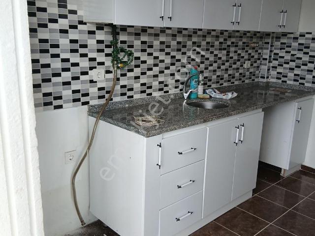 Maltepe Cad Genç Yaşam Sıtesi Lokasyonu Güzel Ana Caddeye Duragına Yakın 3+1 Kiralık Daire