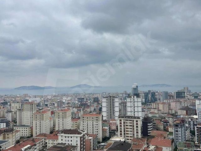 MALTEPE SUBAY EVLERİ'NDE SATILIK 3+1 DAİRE SİTEDE DENİZ MANZARLI