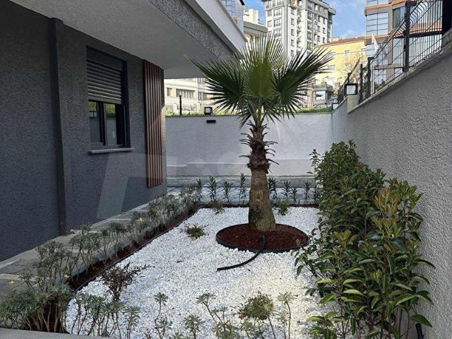 Maltepe Subayevlerinde Metroya Yakın Sıfır 3+1.