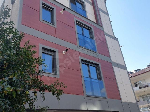 Maltepe Süreyyaplajında Yeni Sıfır Binada 2+1 Balkonlu Daire