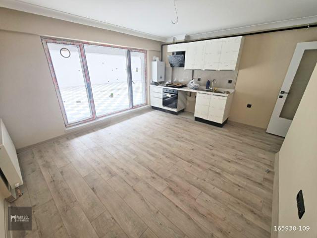 MALTEPE SATILIK YENİ BİNA,ASANSÖRLÜ,K.OTOPARKLI GİRİŞ 1+1 DAİRE