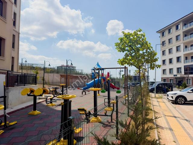 Maltepe Toki Atışokulu Sıfır Kiralık 2+1 2 Banyo Geniş Balkon
