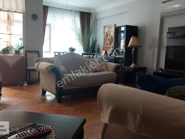 Maltepe Yalı Mahallesi Beşçeşmelerde 130m2 Temiz Masrafsız Daire