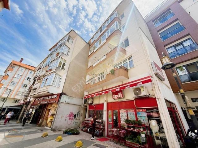 Maltepe Yatırımlık Çarşı/pazar Merkezinde Kiracılı 3+1 Satılık