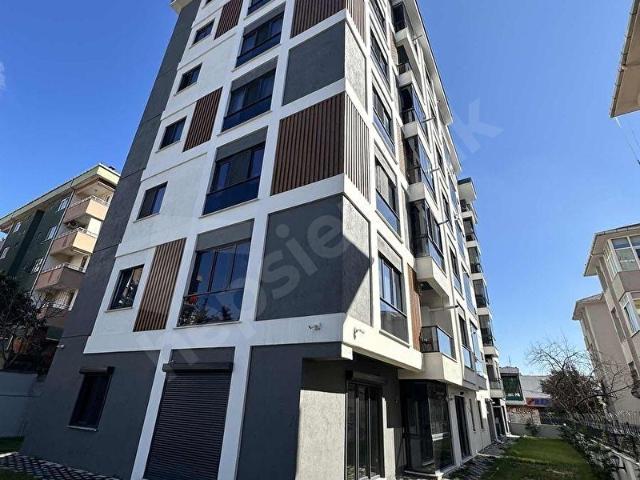 Maltepe Zümrütevler Subayevlerinde Metroya Yakın 3+1