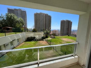 Maltepe Zümrütevlerde 1+1 Güvenlikli Site İçerisinde Ferah Daire