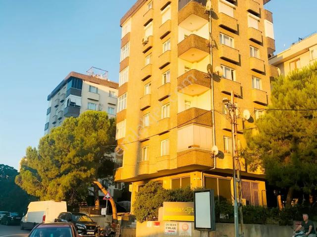 Maltepe Zümrütevler'de Deniz Manzaralı 4+2 Dubleks Daire