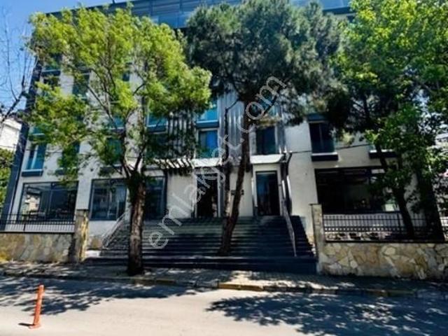 Maltepe Zümrütevlerde Eşyalı Güvenlikli Lüks Rezidans!
