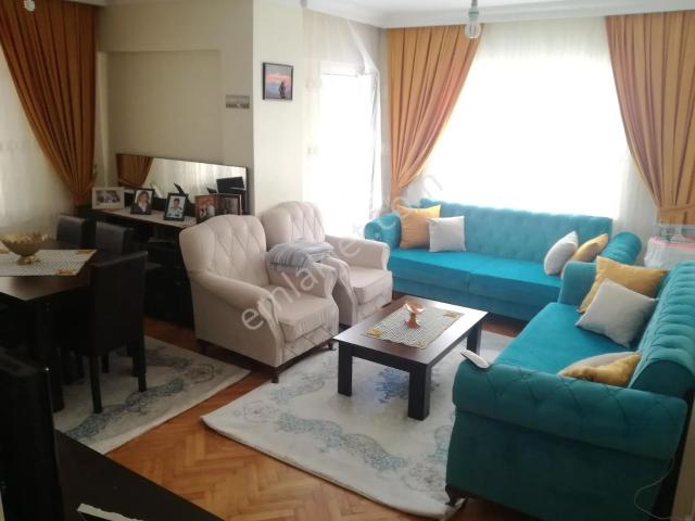 Maltepe Zümrütevlerde Öz İş Sitesi Site İçerisinde 3+1 120 M2