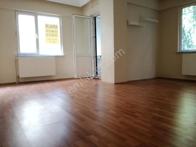 Maltepe Zümrütevlerde Palmiye Sitesi Site İçerisinde 3+1 120 M2