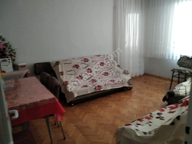 Maltepe Zümrütevlerde Zümrüt Sitesi İçerisinde 2+1 Otoparklı