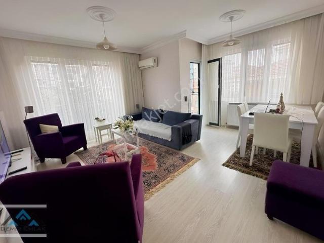 Maltepe 5 Yıl 120m2 4 Kat 3+1 Ebevyn Banyo Balkon Eşyalı Kiralık
