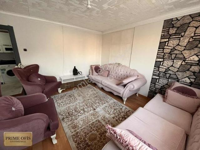 Maltepe'de Metro Yakını Eşyalı Kiralık 1+1 Daire